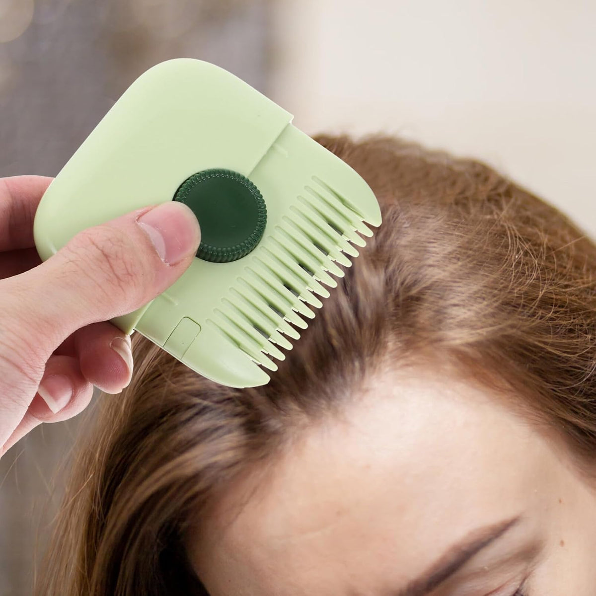 2-in-1 Professional Hair Cutting and Thinning Comb pack of 1 (random color)