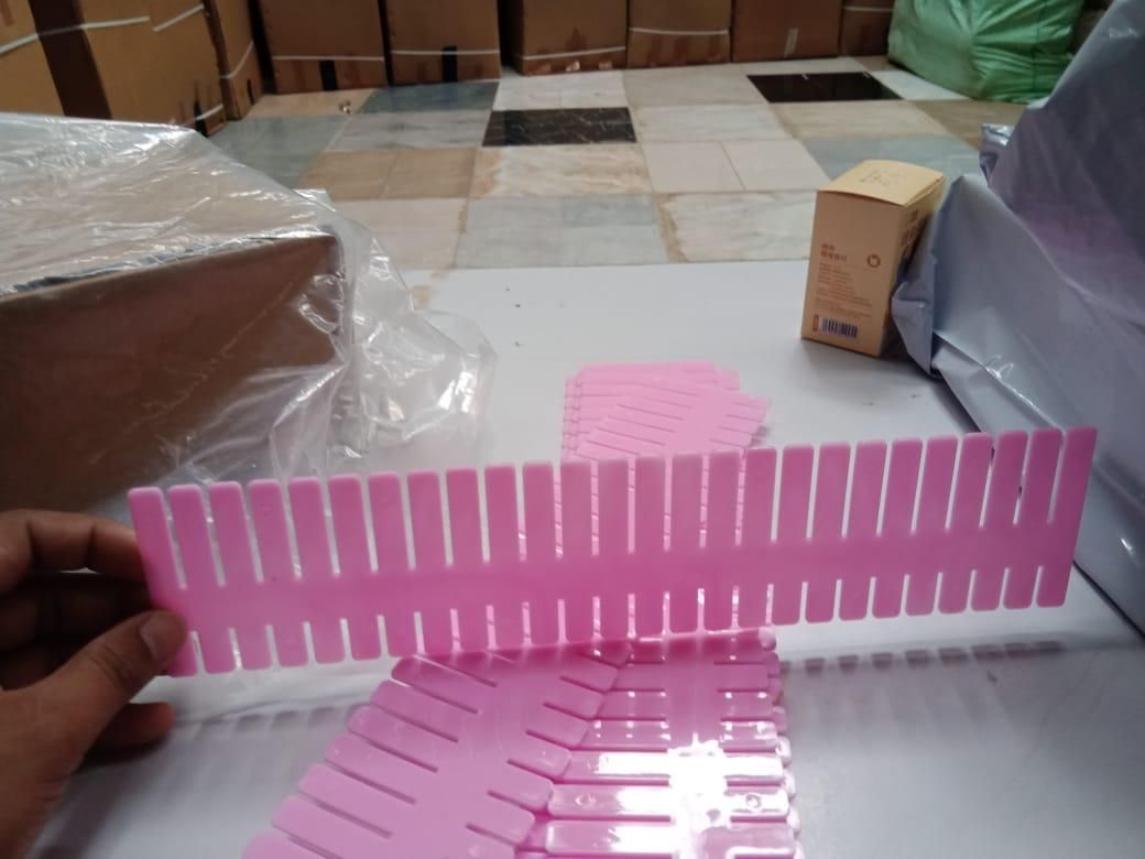8 Pcs Adjustable Drawer Organiser Dividers in assorted color