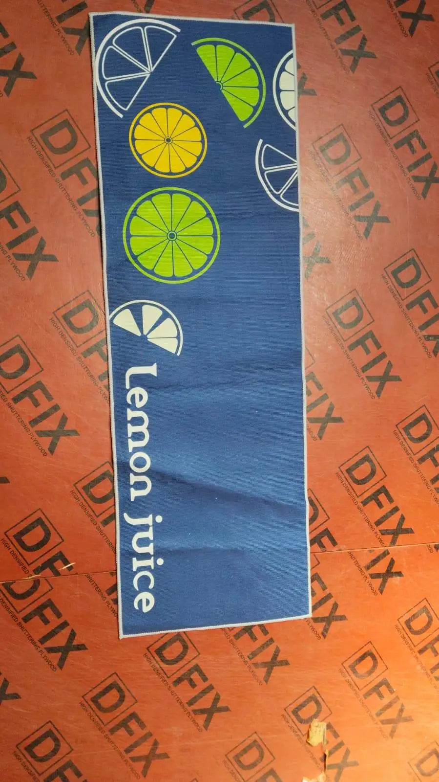 2 pcs  Kitchen Mat ( Random Color & Design)